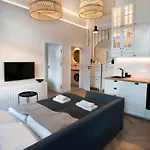 Premium - Old Town Jana Pawla Ii Апартаменти *